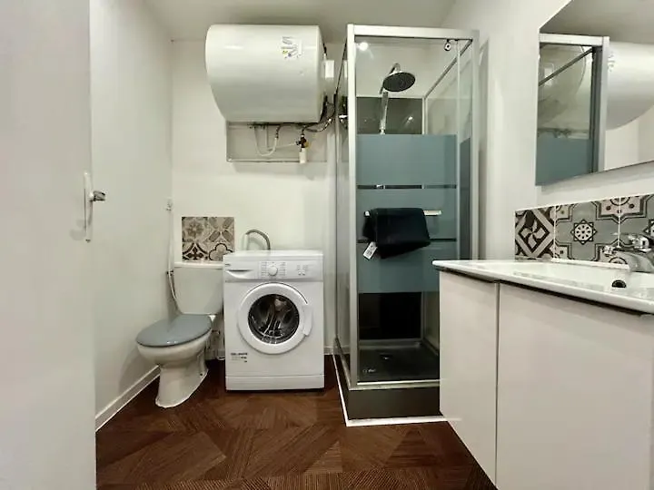 Au Coeur De La Plaine : La Vie Locale Apartment Marseille